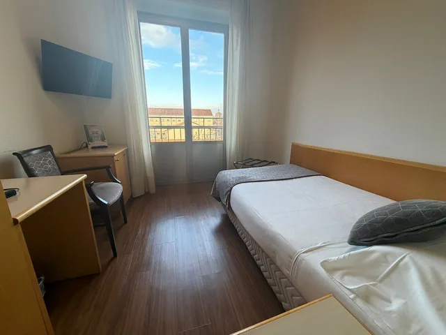 غرفة مفردة، Sant Ambroeus Hotel 8/24