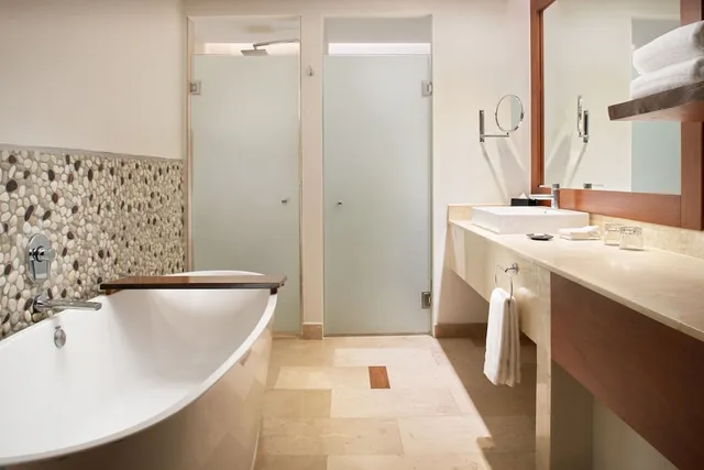 Westin, Club, 2 Double Beds, Adult Only, The Westin Golf Resort And Spa Playa Conchal 3/5