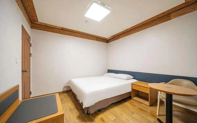 غرفة بريميوم بسرير كوين وسرير فردي، Miju Hotel 4/5