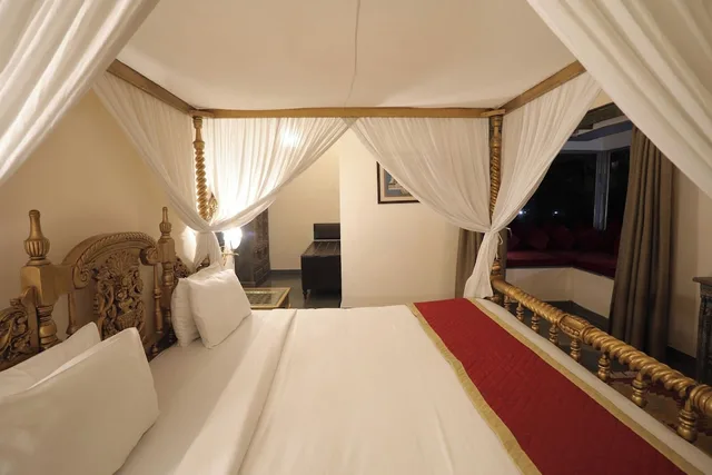 جناح ملكي بسرير كينج، ROYAL RETREAT 2/10