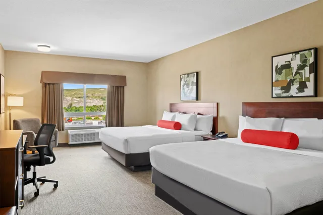 غرفة بسريرين كينج، Ramada By Wyndham Drumheller Hotel & Suites 1/3