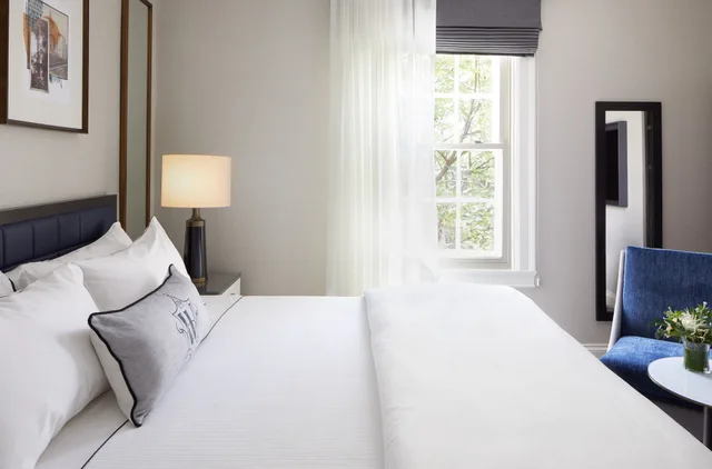 غرفة كلاسيكية بسرير كينج، Whitney Hotel Boston 1/3