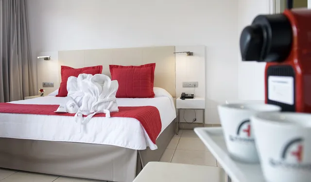 Alexandre, Club, Double Bed, 2 Sofa، Alexandre La Siesta 10/10