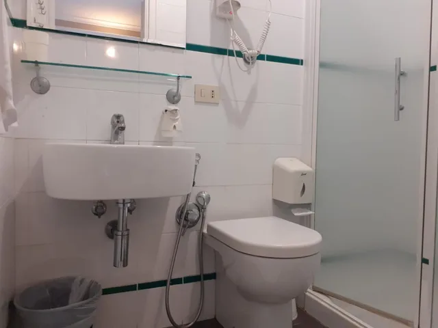غرفة قياسية رباعية، Indipendenza Hotel 6/6