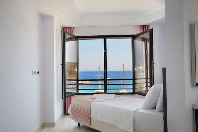 غرفة ثلاثية بإطلالة على البحر، Datca Sapphire Hotel 4/6