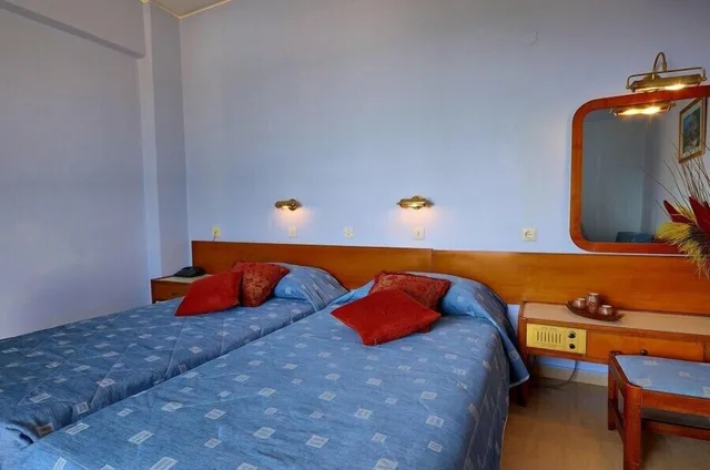 غرفة بسرير مزدوج أو سريرين منفصلين بإطلالة على الحديقة، Astir Beach Hotel 1/1