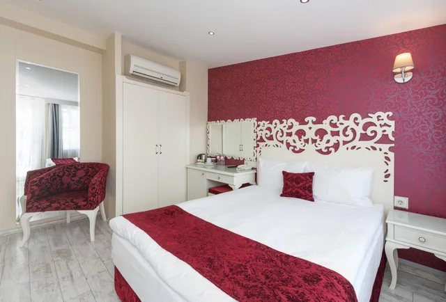 غرفة سوبيريور بسرير مزدوج بإطلالة على البحر بشرفة، DREAM BOSPHORUS HOTEL 1/3