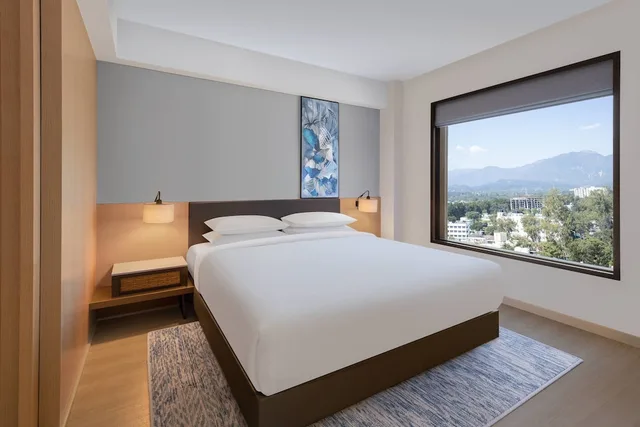 جناح تنفيذي بسرير كينج بغرفة نوم واحدة، Fairfield by Marriott Dehradun 1/2