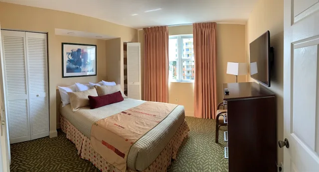 جناح بسرير كوين بإطلالة على المسبح بغرفة نوم واحدة، Vacation Village At Bonaventure 4/6