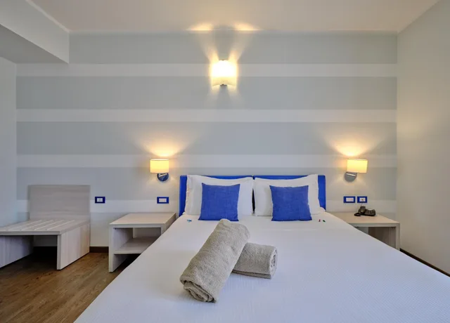 غرفة سوبيريور بسرير مزدوج أو سريرين منفصلين، HOTEL EDEN GARDA 2/7