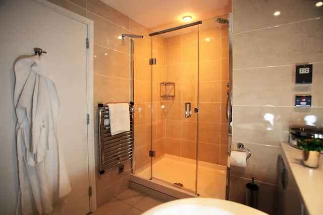 غرفة تنفيذية بسريرين منفصلين، The Oxfordshire Golf Hotel and Spa 6/6