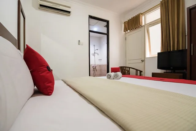 Reddoorz, Double Bed، Reddoorz @ Buah Batu 2/7