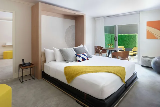 Studio, Murphy Bed, Terrace، BEI San Francisco Trademark Collection by Wyndham 2/3