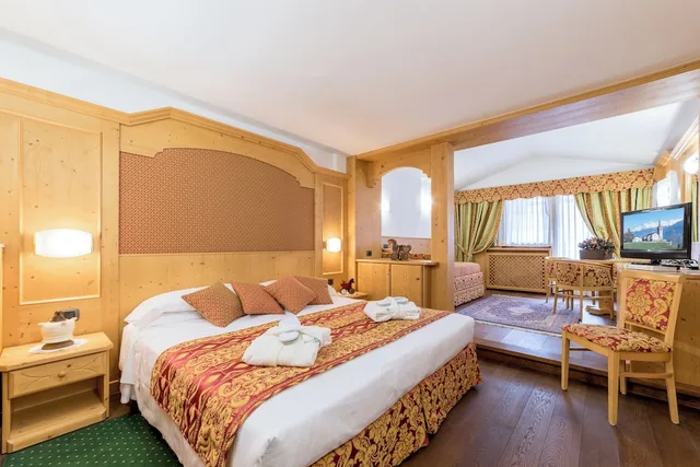 Junior Suite, Studio, Queen Bed, Sunset Side, Sofa، Hotel Excelsior Planet 6/10