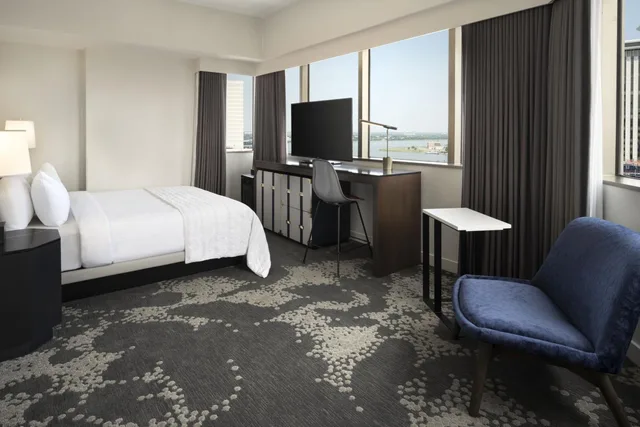 جناح فاخر بسرير كينج بغرفة نوم واحدة، Le Meridien New Orleans 4/9