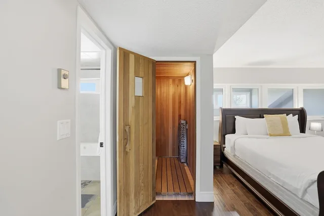 Green, King and Queen and Twin Beds, Pet Friendly، The Lodges At Blue Mountain Wintergreen Condos 2/10