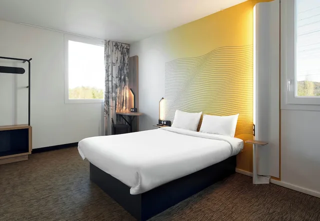 غرفة بسرير مزدوج لذوي الإعاقة، B&B HOTEL Paris Igny Palaiseau 3/4