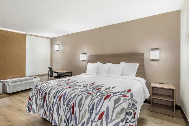 غرفة ديلوكس بسرير كينج لذوي الإعاقة، Red Roof Inn Richmond, VA 2/7