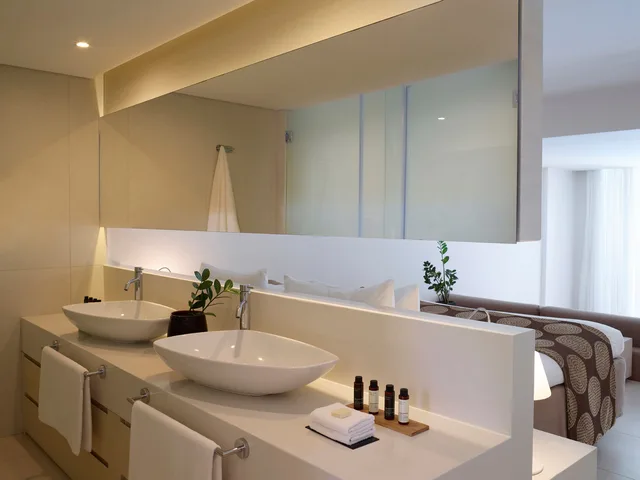 جناح بمسبح خاص، The Ixian Grand and All Suites Adults Only Hotel 2/2