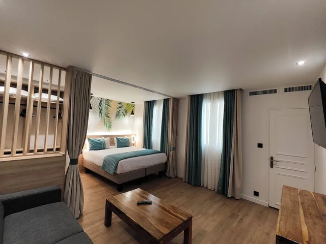 جناح، Atelier Montparnasse Hotel 9/10