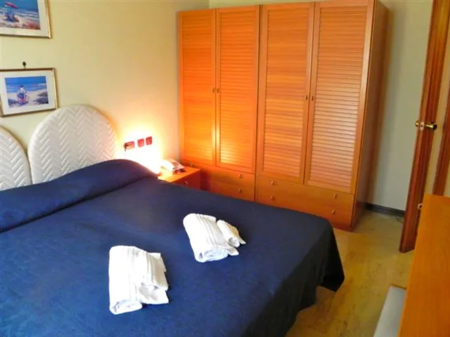 Room, Double Bed, Torreata Hote And Residence 2/7