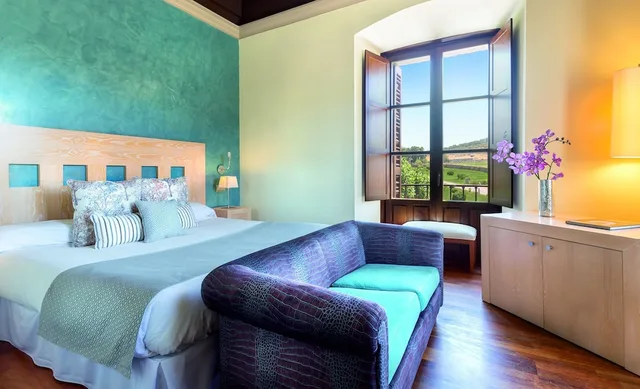 غرفة بسرير مزدوج بجاكوزي، Izan Puerta De Gredos 6/8
