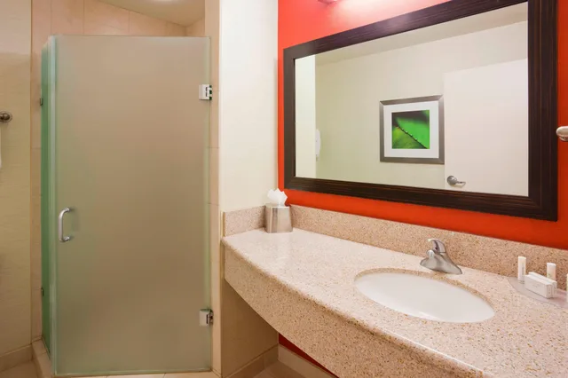 غرفة بسريرين كوين، Courtyard by Marriott Minneapolis Maple Grove/Arbor Lakes 10/10