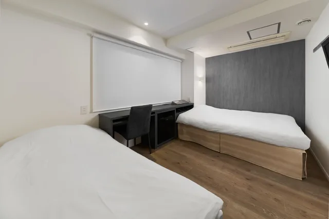 غرفة بسرير مزدوج مع سرير إضافي، Shinjuku City Hotel N U T S 1/2