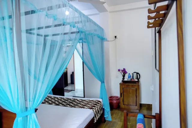 غرفة كومفورت بسرير كوين، Village Star Rest Mirissa Sri Lanka 2/7