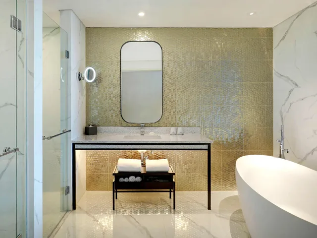 غرفة تنفيذية بسرير مزدوج بإطلالة على المدينة، Movenpick Surabaya City 3/4