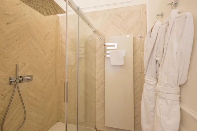 جناح رئاسي بإطلالة على المدينة بشرفة بغرفتي نوم، Palazzo Monga Boutique Guesthouse 4/4
