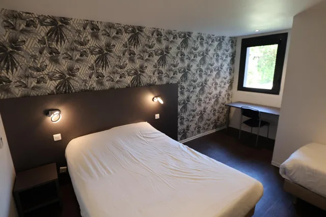غرفة بسرير مزدوج لذوي الإعاقة، Brit Hotel Montpellier Euromedecine 1/9