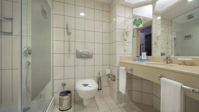 غرفة كلوب قياسية بسرير مزدوج مع أريكة، Pine Beach Hotel 3/4