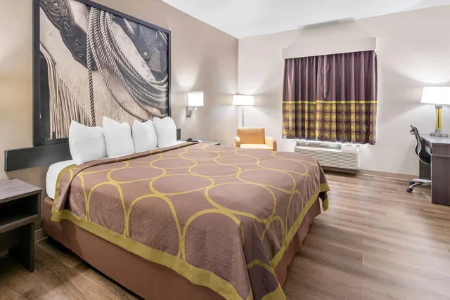 غرفة بسرير كينج للمدخنين، Super 8 by Wyndham Fort Worth Stockyards 3/5