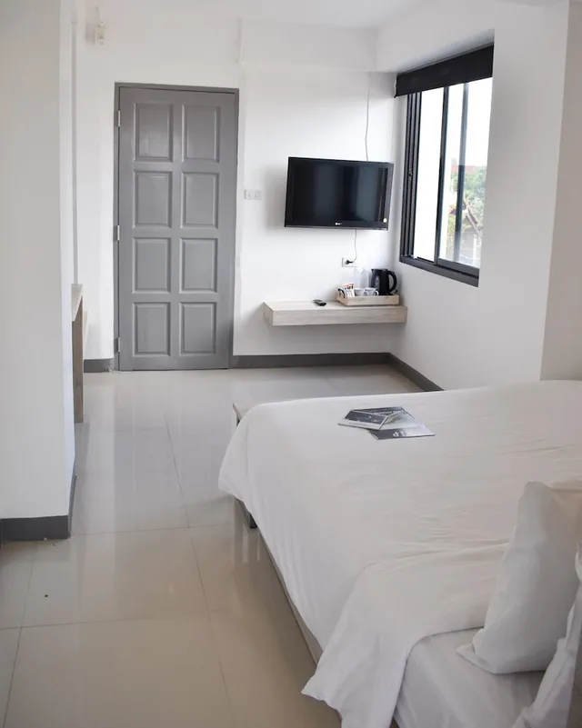 غرفة قياسية بسرير كينج، Loyy Hotel 4/6