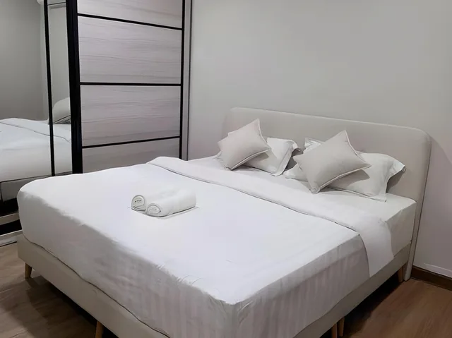غرفة بسرير كينج بغرفة نوم واحدة مع أريكة، Room V @ Kluang Parade 1/1