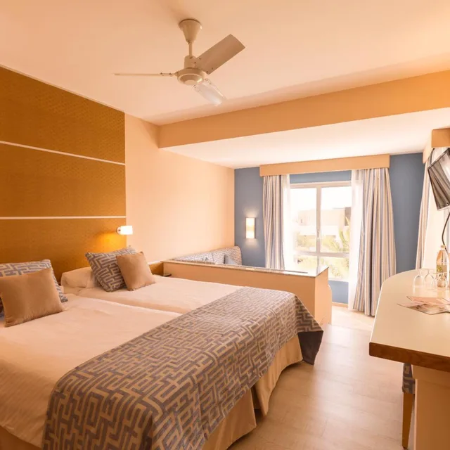 غرفة ثلاثية، Robinson Club Esquinzo Playa 2/8