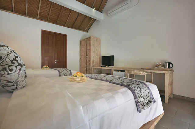 3 Bedrooms, Deluxe, Villa, 1 Single and 2 Queen Beds, Pool View، Batu Agung Villas 4/8