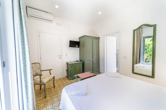 غرفة اقتصادية بسرير مزدوج بإطلالة على الحديقة في الملحق، Hotel Poseidon 2/10