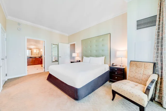 1 Bedroom, Suite, Strip View, Sofa, Balcony، Jet Luxury Resorts @ The Signature Condo Hotel 2/8