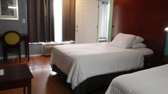 Adjoining, Suite, 2 Double Beds, Smoking, Accessible، Americas Best Value Inn Blytheville 5/10