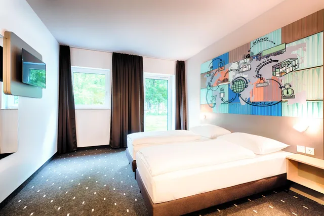 غرفة قياسية بسريرين منفصلين، B&B Hotel Stuttgart-Neckarhafen 1/1