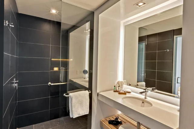 غرفة كبيرة بسرير كينج بإطلالة على الجبل، Sheraton San Jose Hotel Costa Rica 6/7