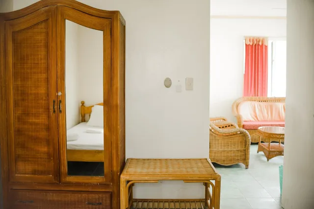 بنغل، Whispering Palms Island Resort 2/2