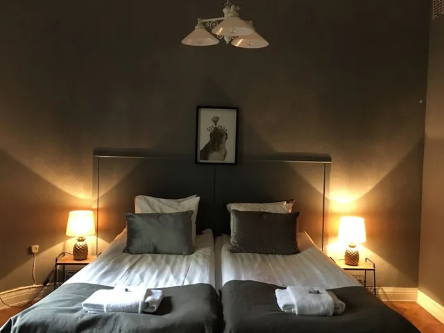 غرفة بسريرين منفصلين، Morris Hotel 1/3
