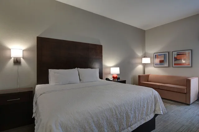 Study, King Bed, Sofa, Hampton Inn Greenwood, SC 1/5
