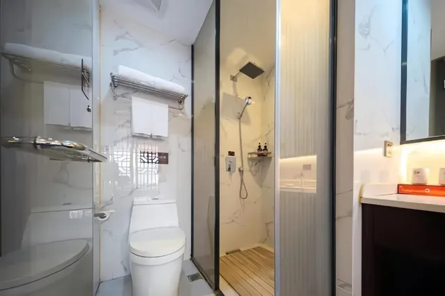 غرفة سوبيريور بسريرين منفصلين بإطلالة على المدينة، The Sky Gate Hotel 6/6