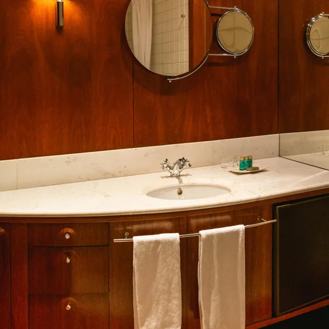 غرفة سوبيريور بسرير كوين، Fonda Europa Hotel 4/5