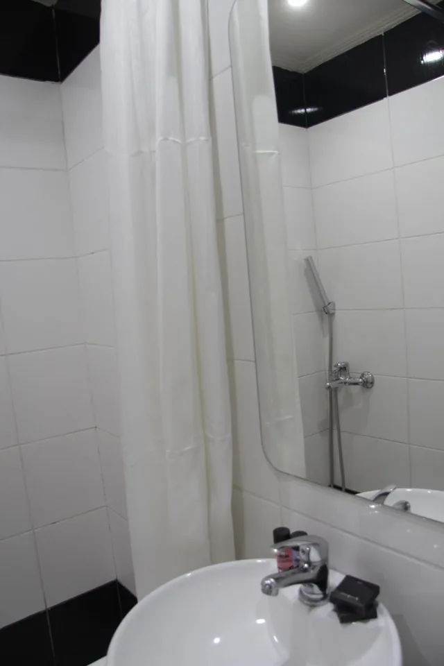 غرفة مفردة، Elikon Hotel 1/3