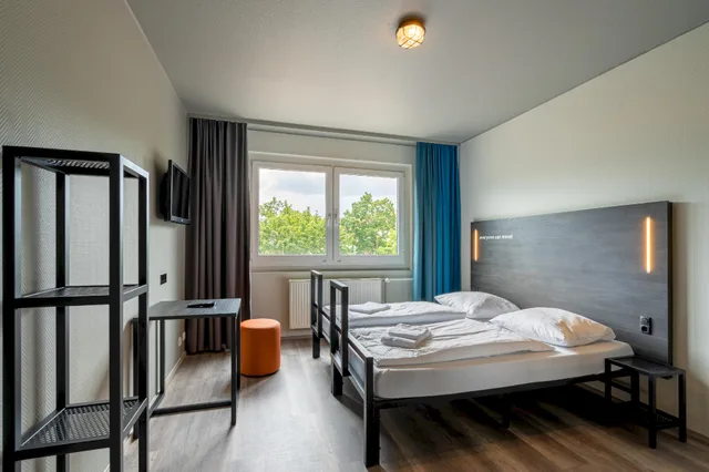غرفة قياسية، a&o Berlin Kolumbus 2/2